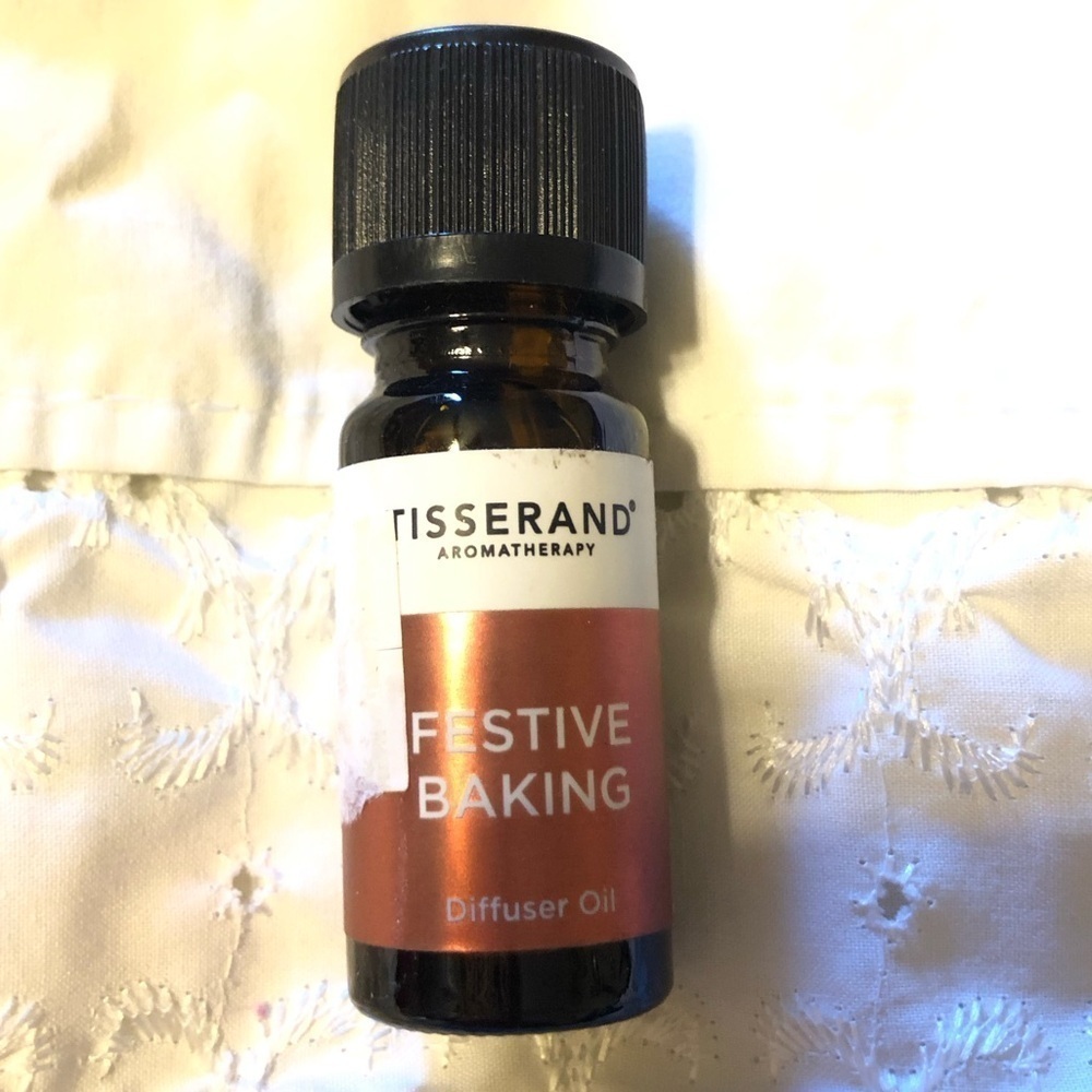 Rare TISSERAND difusser oil FESTIVE BAKING
